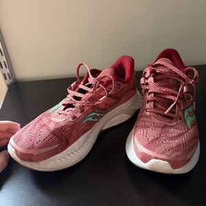 Saucony Guide 16 Running Sneakers W8